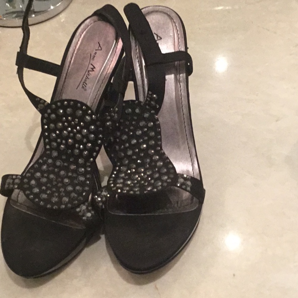 📖Anne Michelle strappy beaded heeled sandals